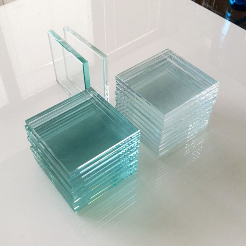 Le differenze tra vetri extrachiari e vetri trasparenti